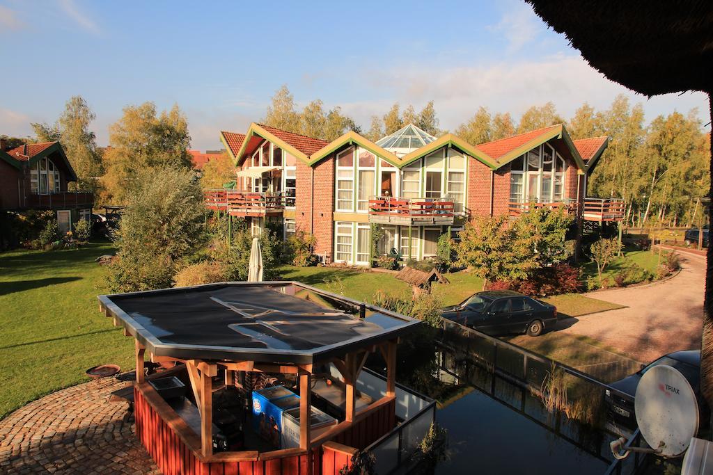 An Der Metow-Ferienpark Hotel Plau am See Exterior photo