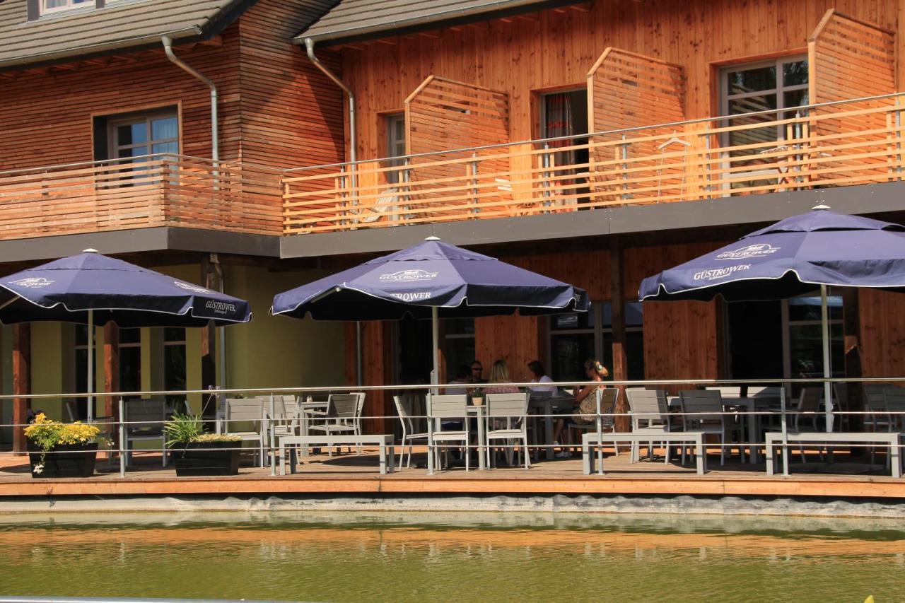 An Der Metow-Ferienpark Hotel Plau am See Exterior photo